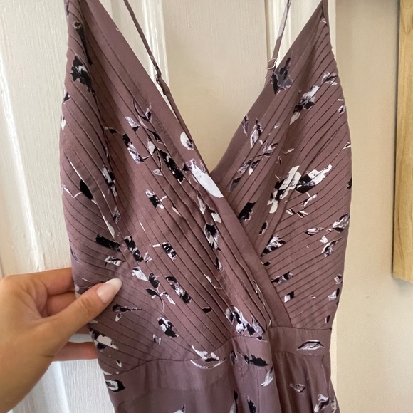 UO Kimchi Blue Strappy Cross-back Floral Purple Romper Size 0 Like New - Picture 4 of 10